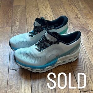 Oncloud Cloud Monster Running Women's Shoes in Light Gray and Aqua